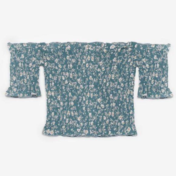 SOLD - NWT Nasty Gal Off-Shoulder Shirred Crop Top - Picture 6 of 6